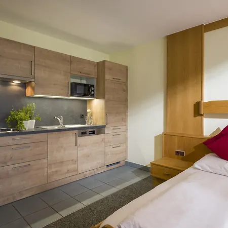 Post 스트라스 임 칠레르탈